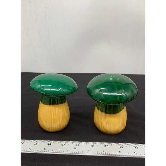 MCM Yellow and Green Mushroom Salt Pepper Shaker Set - Picture 5 of 6